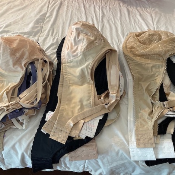 Vintage and Retro Lingerie and Shapewear Collection - Picture 4 of 10